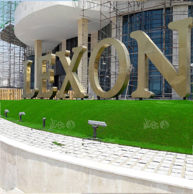 چمن مصنوعی فضای سبز در پروژه لکسون