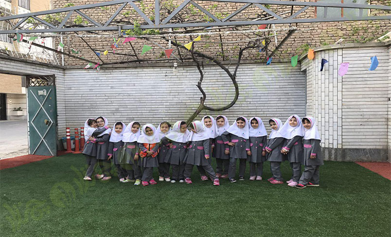 پروژه چمن مصنوعی صحرا مدرسه فرزانه همدان